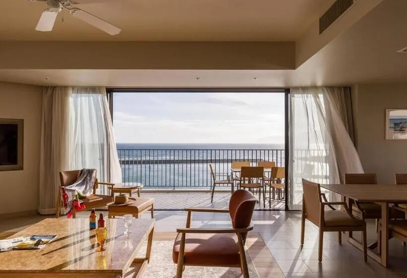 クラブスイート, Mb Gallery Chatan By The Terrace Hotels