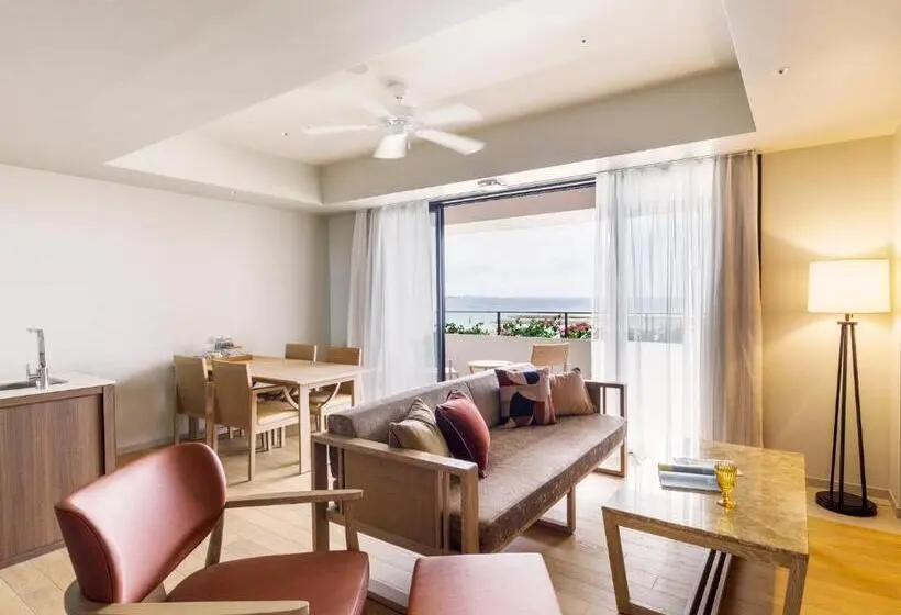 オーシャンビューのプレミアムルーム。, Mb Gallery Chatan By The Terrace Hotels