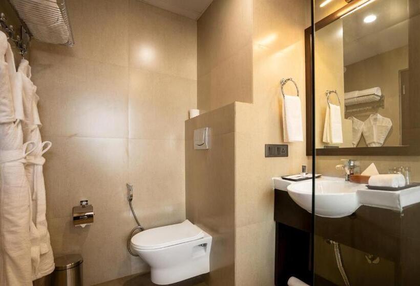 اتاق لوکس با تخت بزرگ, The Orchid Hotel Shimla