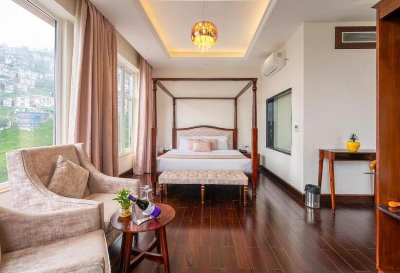 자쿠지 스위트, The Orchid Hotel Shimla