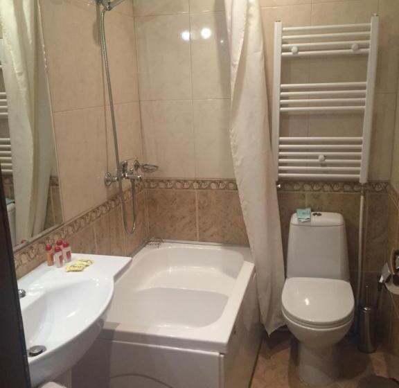 جناح, Chateau Montagne Hotel Troyan