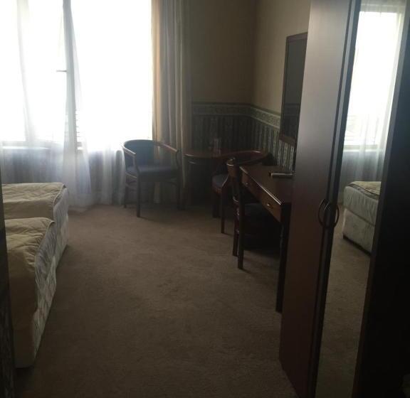 جناح, Chateau Montagne Hotel Troyan