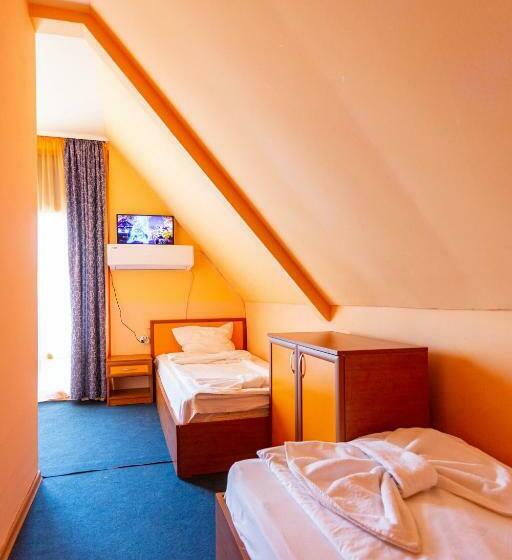 Номер Стандарт, Family Hotel Jemelly