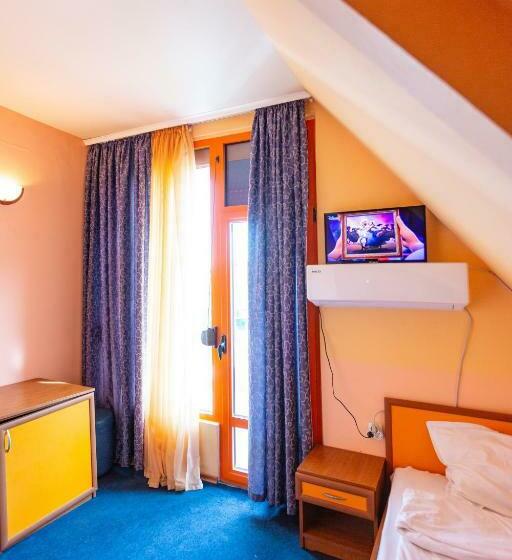 Номер Стандарт, Family Hotel Jemelly