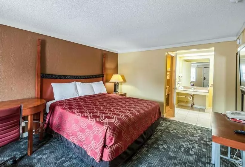 キングサイズベッドのスタンダードルーム, Econo Lodge Frederick I70