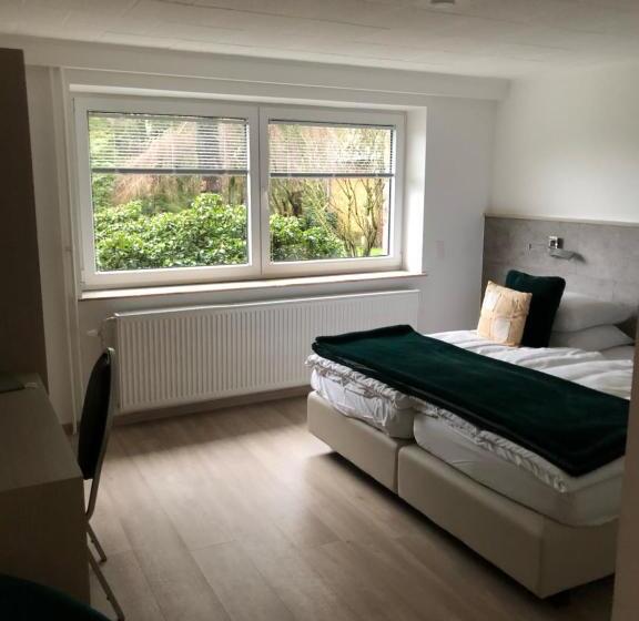 スタンダードルーム, Hotleu