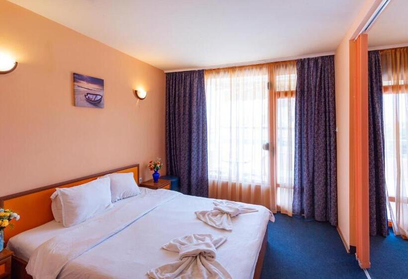 Семейный Номер Вид на Море, Family Hotel Jemelly