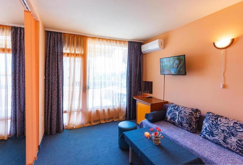 Семейный Номер Вид на Море, Family Hotel Jemelly