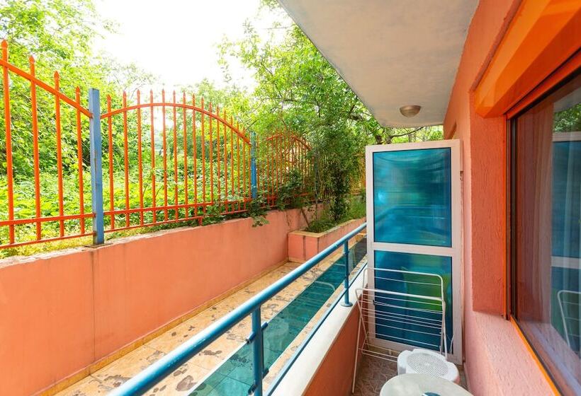 Номер Стандарт, Family Hotel Jemelly