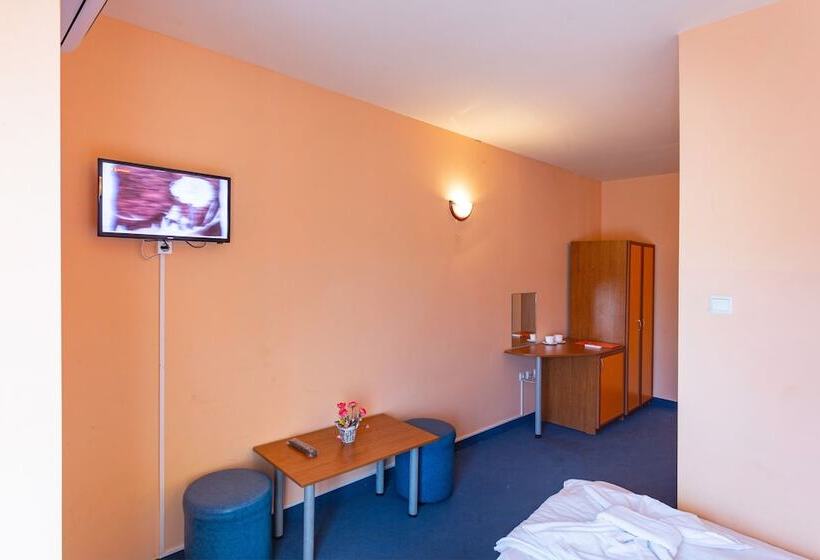 Номер Стандарт, Family Hotel Jemelly