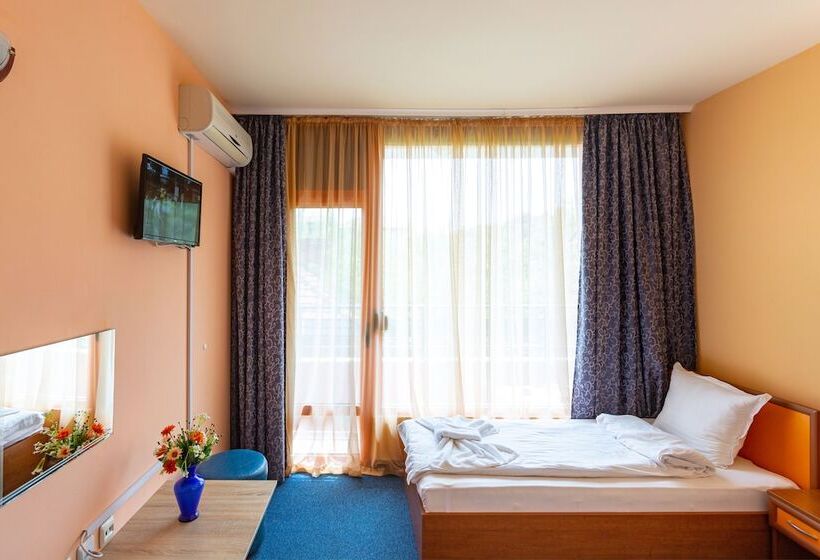 Номер Стандарт, Family Hotel Jemelly