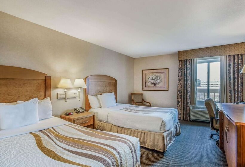 اتاق استاندارد با 2 تخت دوبل, La Quinta By Wyndham Islip   Macarthur Airport