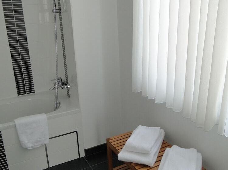 스탠다드 룸, Malon