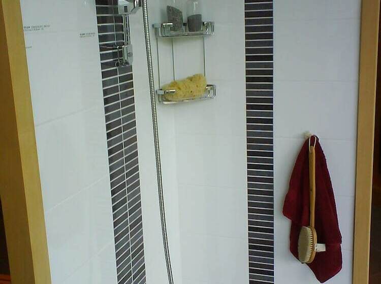 스탠다드 룸, Malon