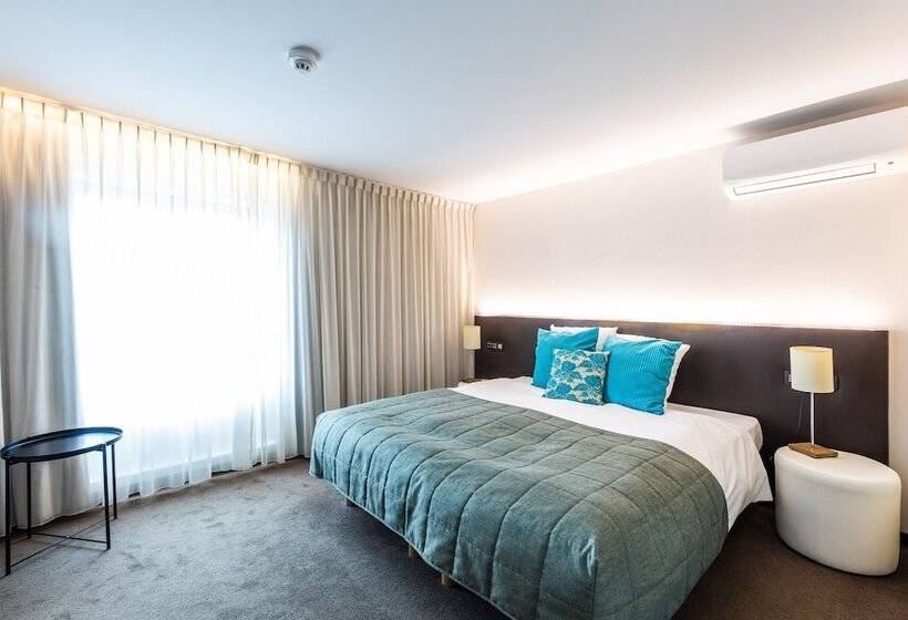 Номер Комфорт, Malpertuus