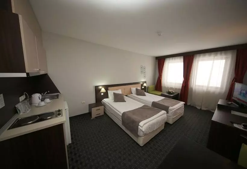 スタンダードスタジオ, Mpm Hotel Guinness