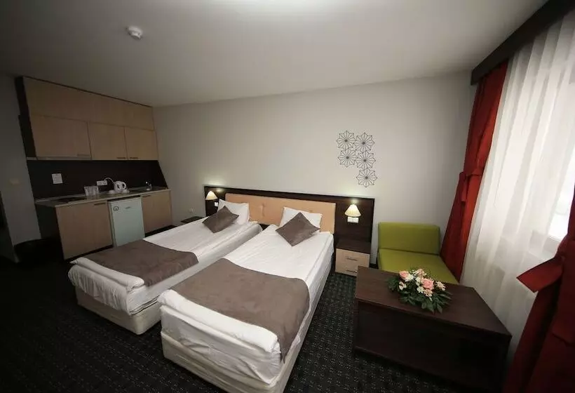 スタンダードスタジオ, Mpm Hotel Guinness