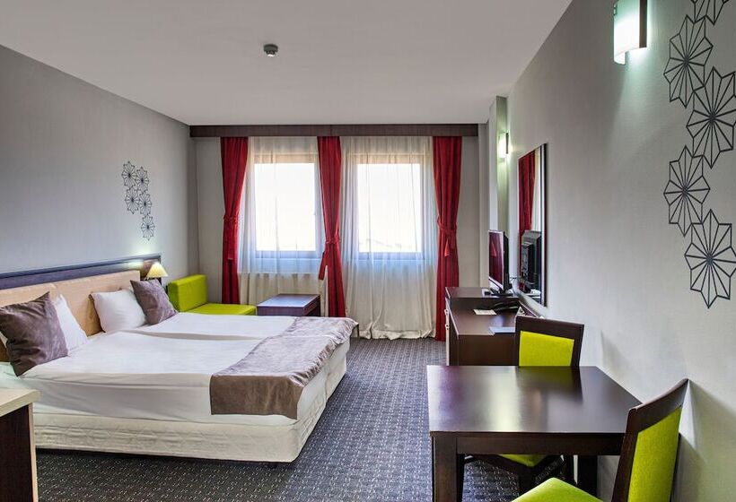 Студия Стандарт, Mpm Hotel Guinness