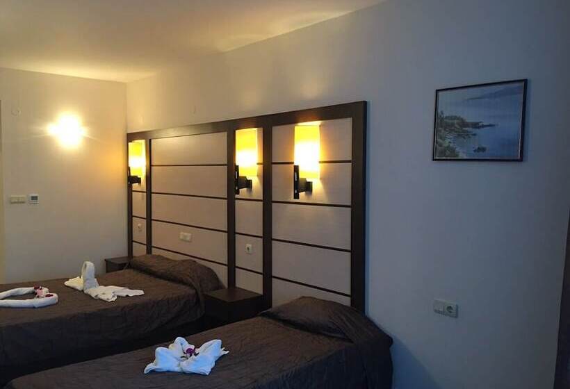 Triple Room Sea View, Sunny Bay Pomorie