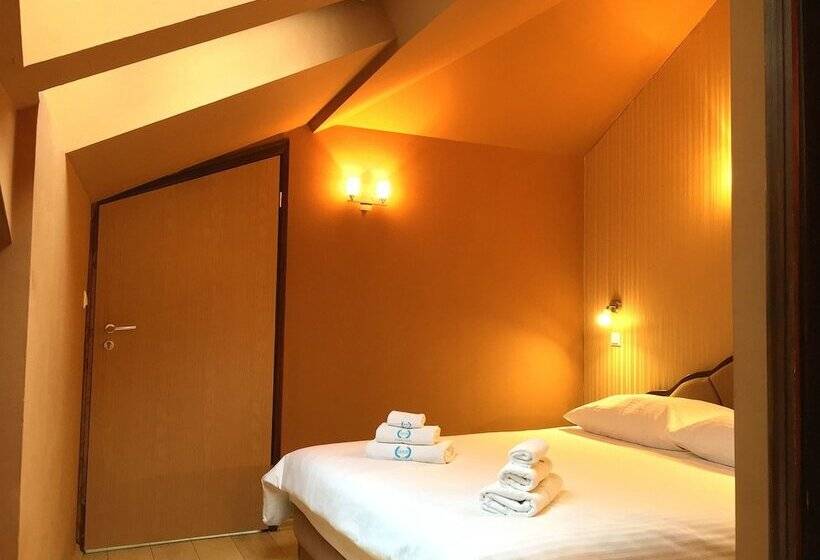 اتاق اکونومی, Istanbul Golden Horn