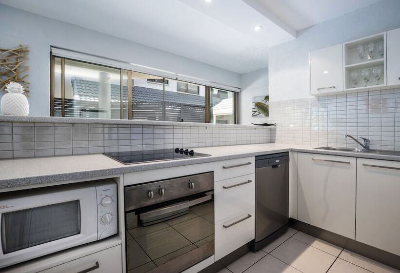 Апартаменты 2 Спальни, Saks On Hastings