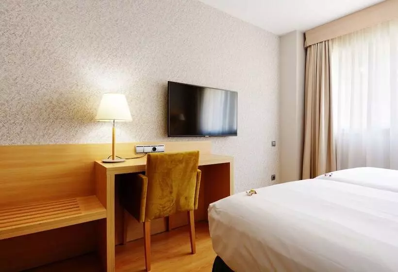 اتاق استاندارد, U hotel Villa Gomá