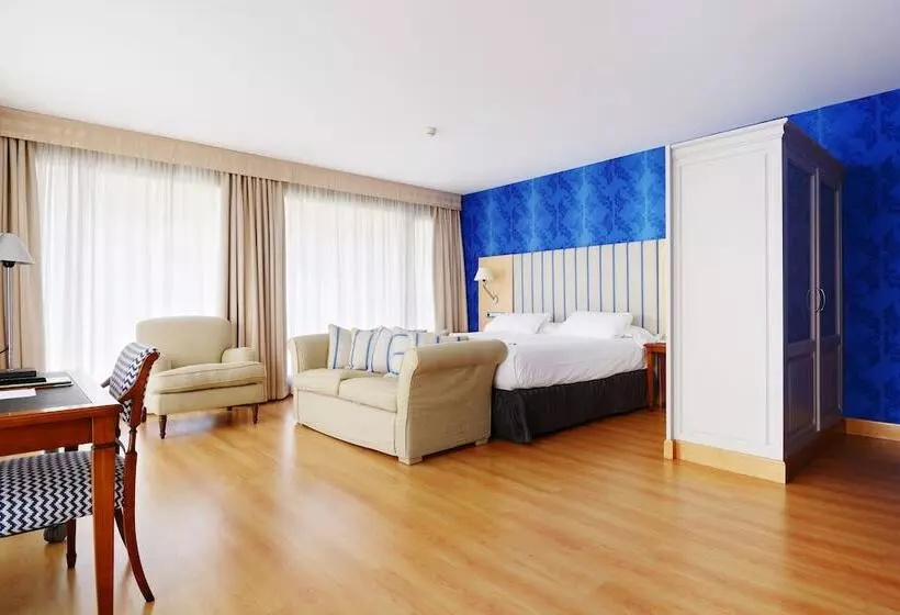 اتاق لوکس, U hotel Villa Gomá