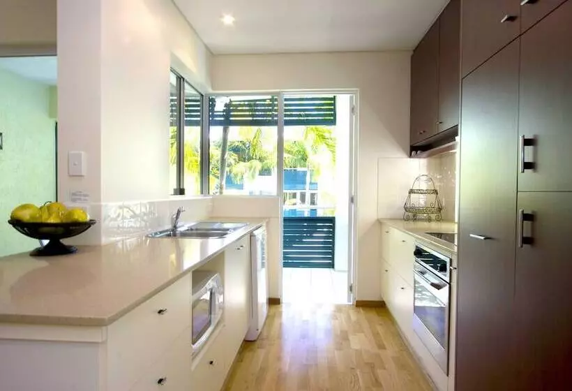 2 Bedroom Apartment Pool View, Verandahs Boutique Apartments