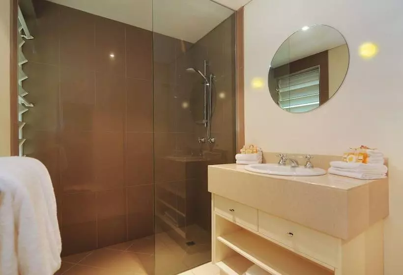 2 Bedroom Apartment Pool View, Verandahs Boutique Apartments