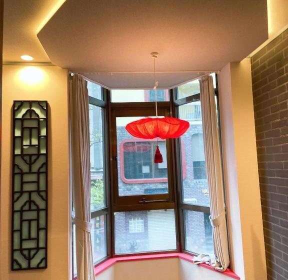 سوییت خانوادگی, Room Inn Shanghai 横浜中華街 Room 2