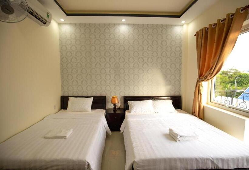 اتاق استاندارد سه تخته با بالکن, An Phat