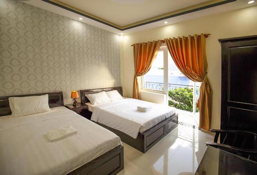 اتاق استاندارد سه تخته با بالکن, An Phat