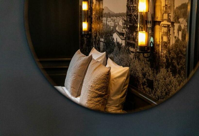 غرفة قياسية, ô Château