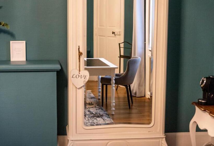 غرفة قياسية, ô Château