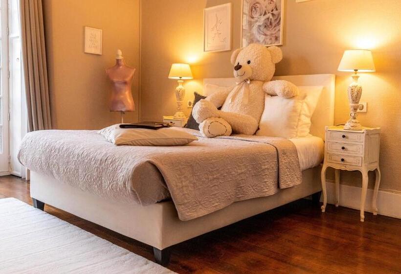 جناح, ô Château