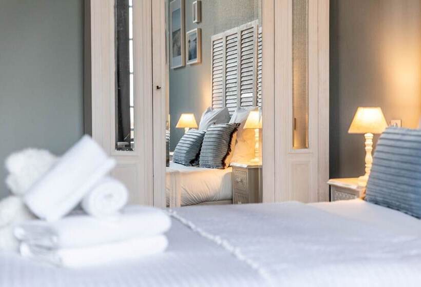 غرفة قياسية, ô Château