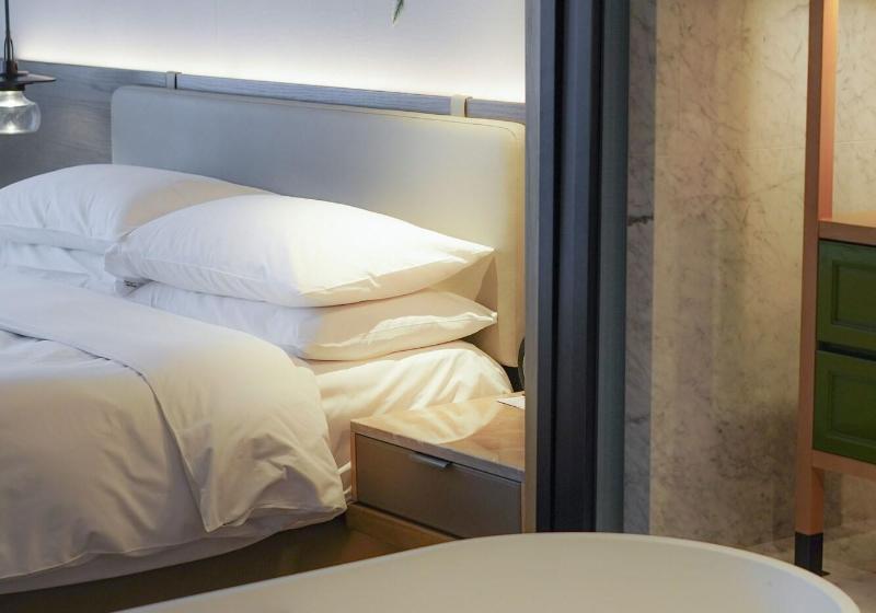 חדר קלאב, Liyang Marriott