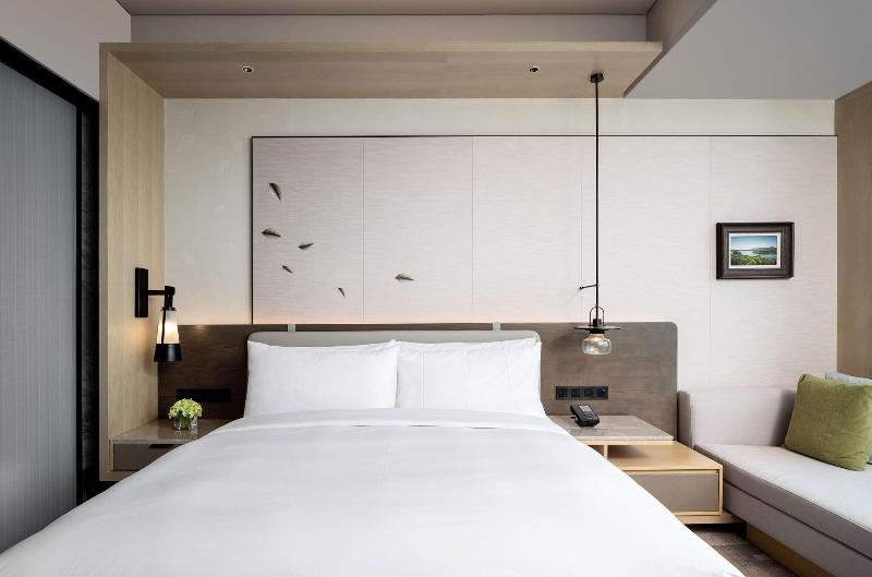 Номер Клуб, Liyang Marriott