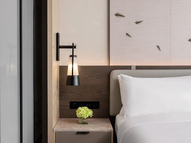 חדר קלאב, Liyang Marriott