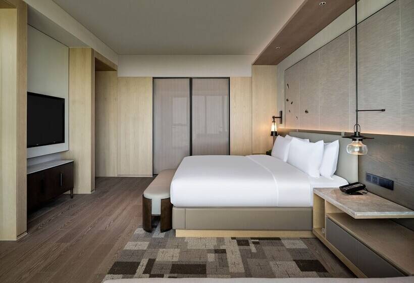 סוויטת קלאב, Liyang Marriott