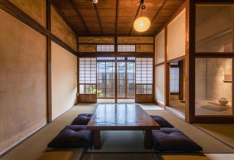 غرفة ديلوكس رباعية, Nipponia Hotel Ozu Castle Town