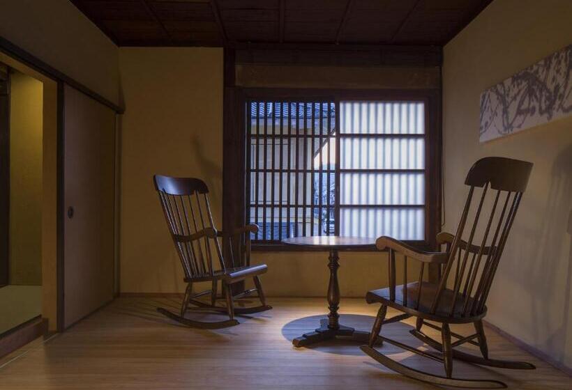 غرفة قياسية رباعية, Nipponia Hotel Ozu Castle Town