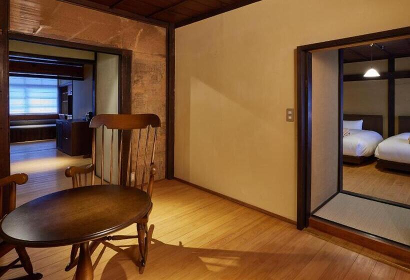 Четырехместный Номер Стандарт, Nipponia Hotel Ozu Castle Town