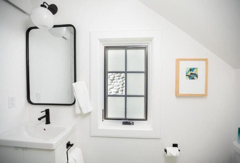 إستوديو قياسى, South Main Residences By Surf