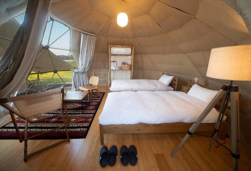 Standard Tent, Wakka