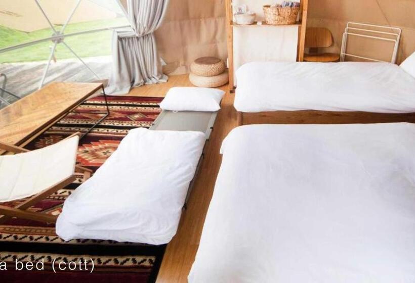 Standard Tent, Wakka