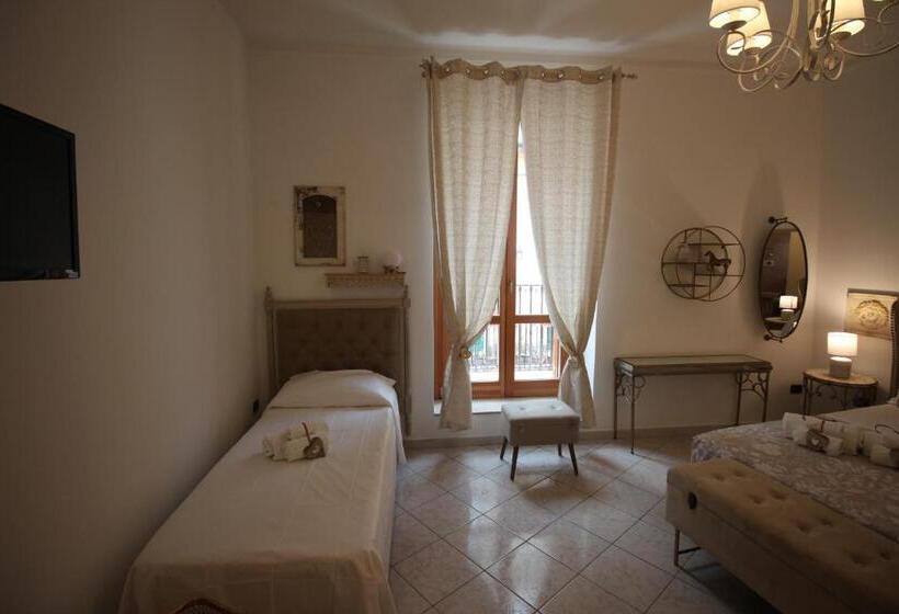 חדר דלוקס לשלושה, Noto Da Quassù Relax B&b
