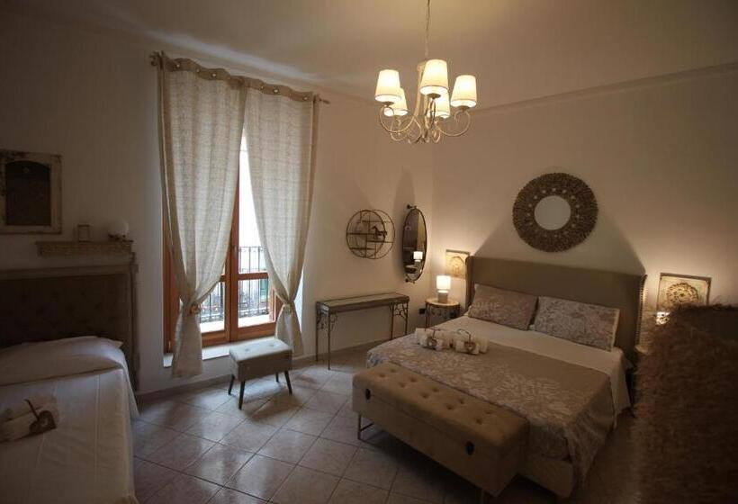 חדר דלוקס לשלושה, Noto Da Quassù Relax B&b