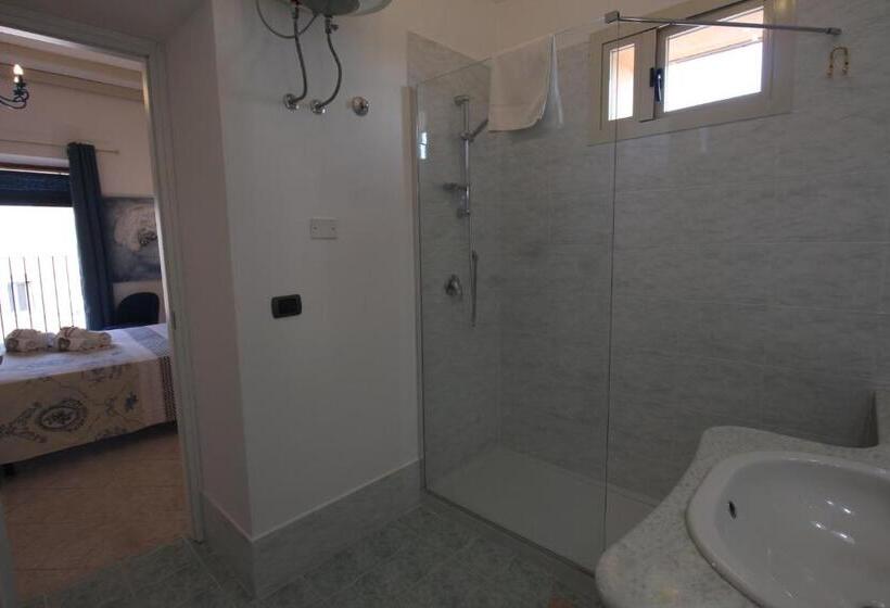 חדר דלוקס נוף לים, Noto Da Quassù Relax B&b