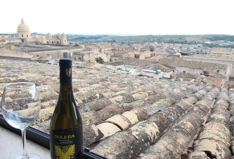 סוויטת ג'וניור נוף לים, Noto Da Quassù Relax B&b